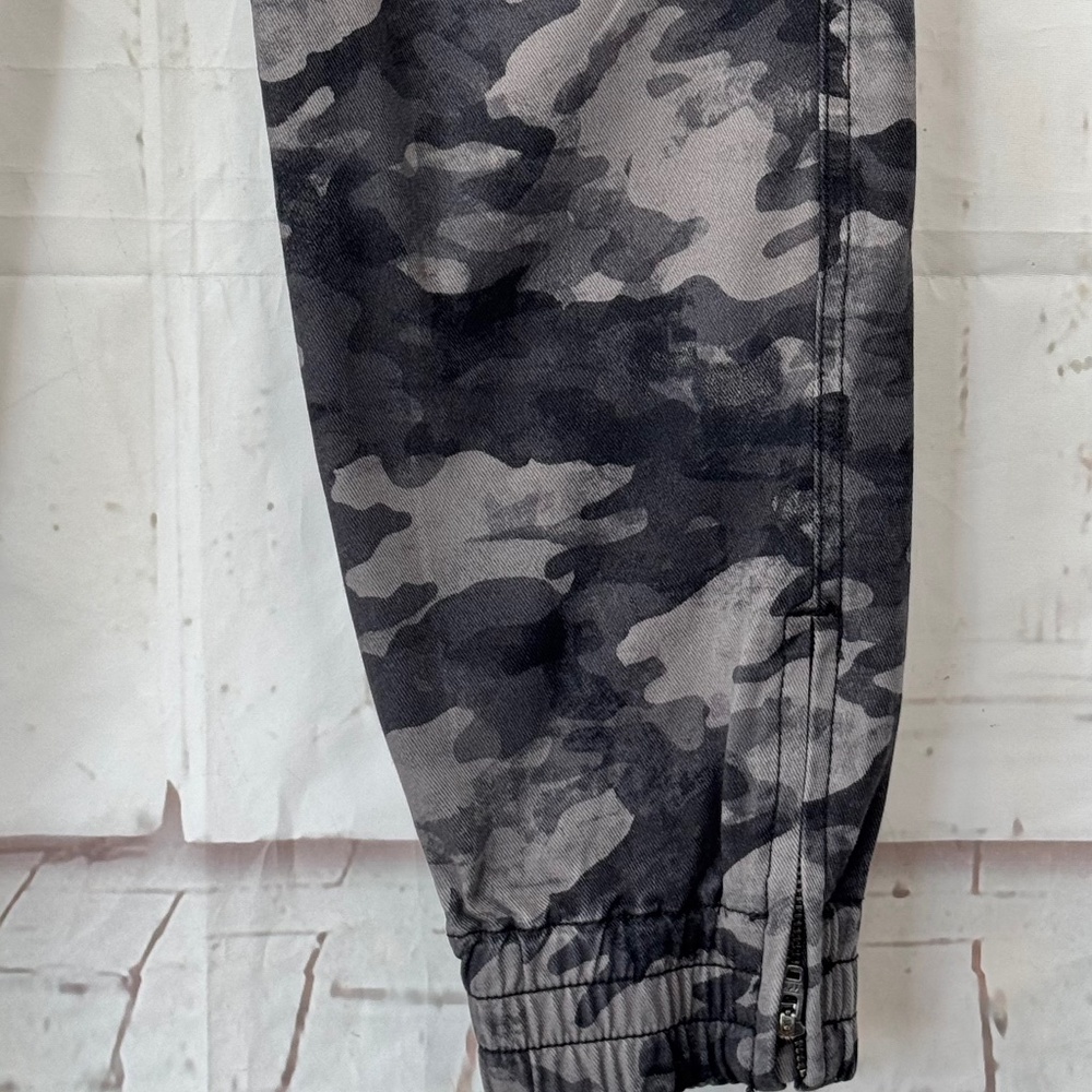 Spanx Womens Camo Stretch Twill Cargo Jogger Gray Blackwash Pants Sz. Small S - Picture 5 of 13